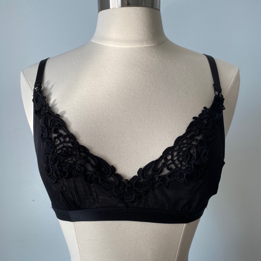 Urban Outfitters Black Lace and Mesh Bralette M